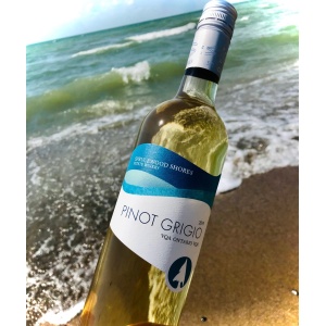 pinotgrigiobeach4